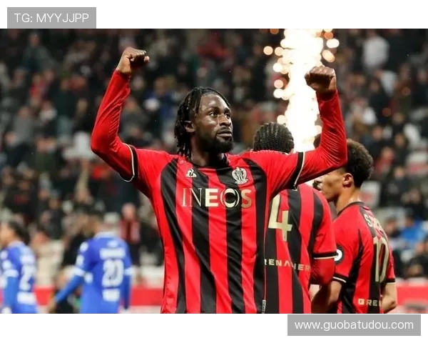 狼队费内巴切竞逐古埃桑德，穆里尼奥 2500 万欧报价遭拒(3)