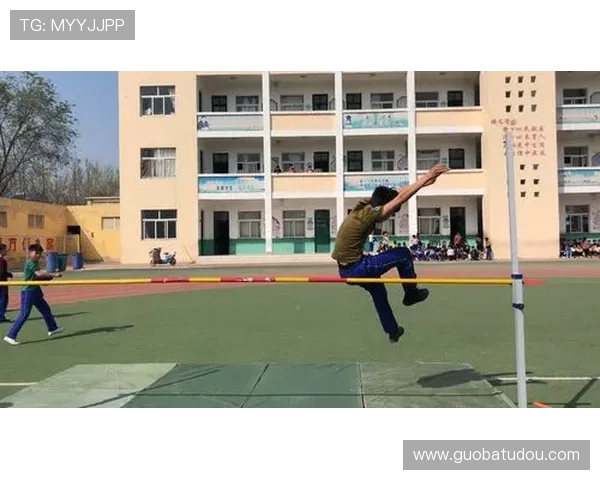 跤场搬进绿茵场：泰山主场的赛前热血序曲